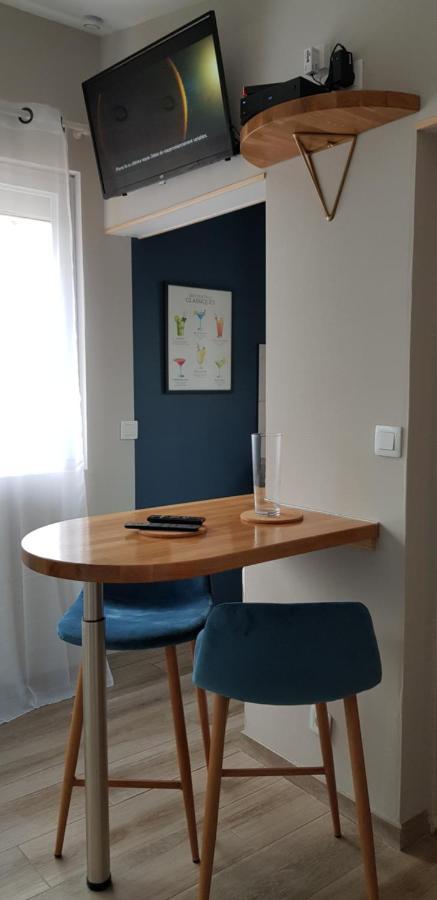Agreable Petite Maison Proche Joigny Chamvres Exteriör bild