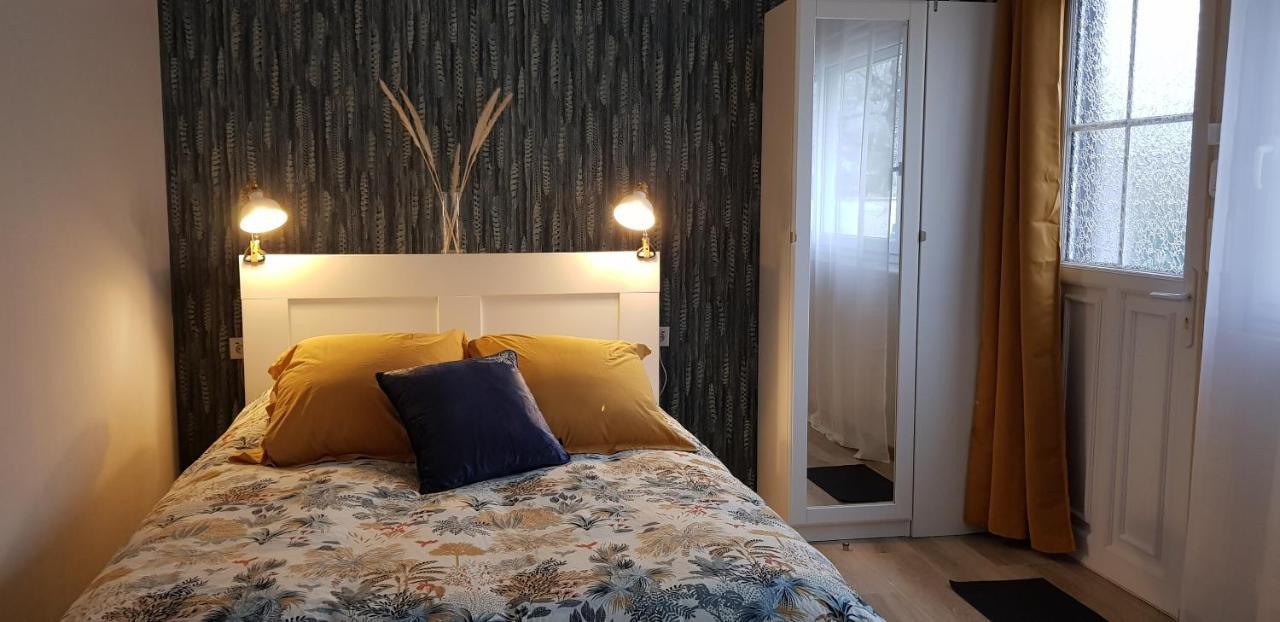 Agreable Petite Maison Proche Joigny Chamvres Exteriör bild
