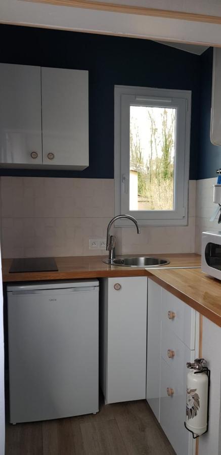 Agreable Petite Maison Proche Joigny Chamvres Exteriör bild